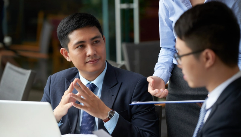 A reputable Headhunter service process and pricing will help businesses' recruitment process be faster and smoother. 
